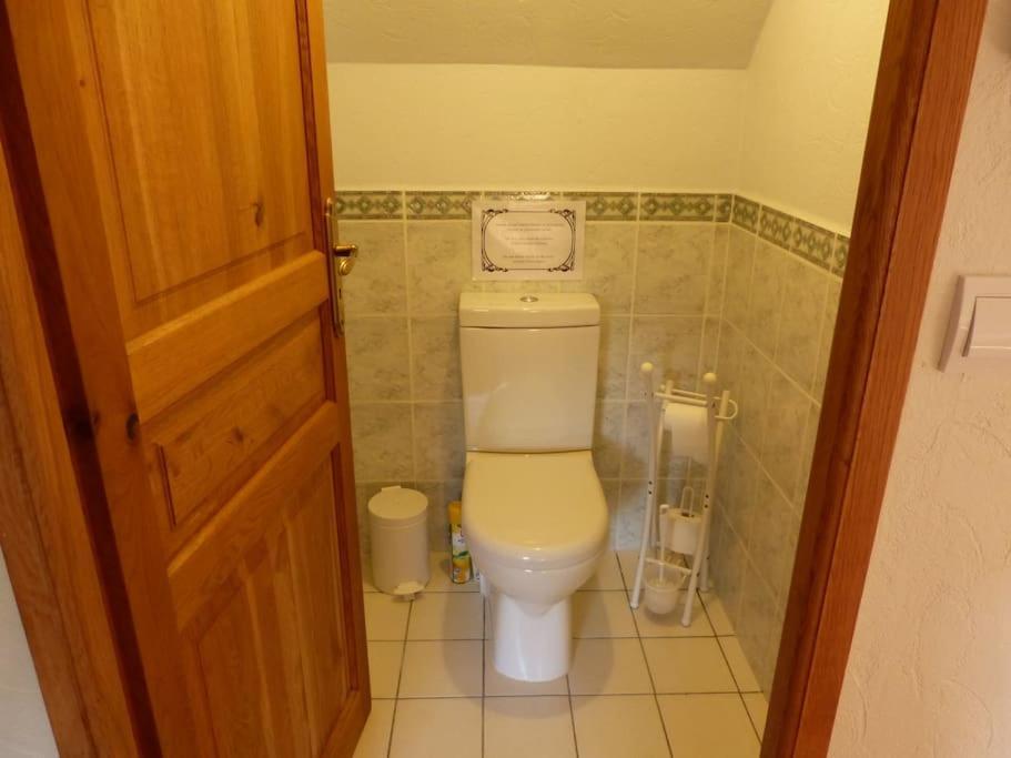 Studio Dans Une Chaumiere De Caractere Baud Экстерьер фото